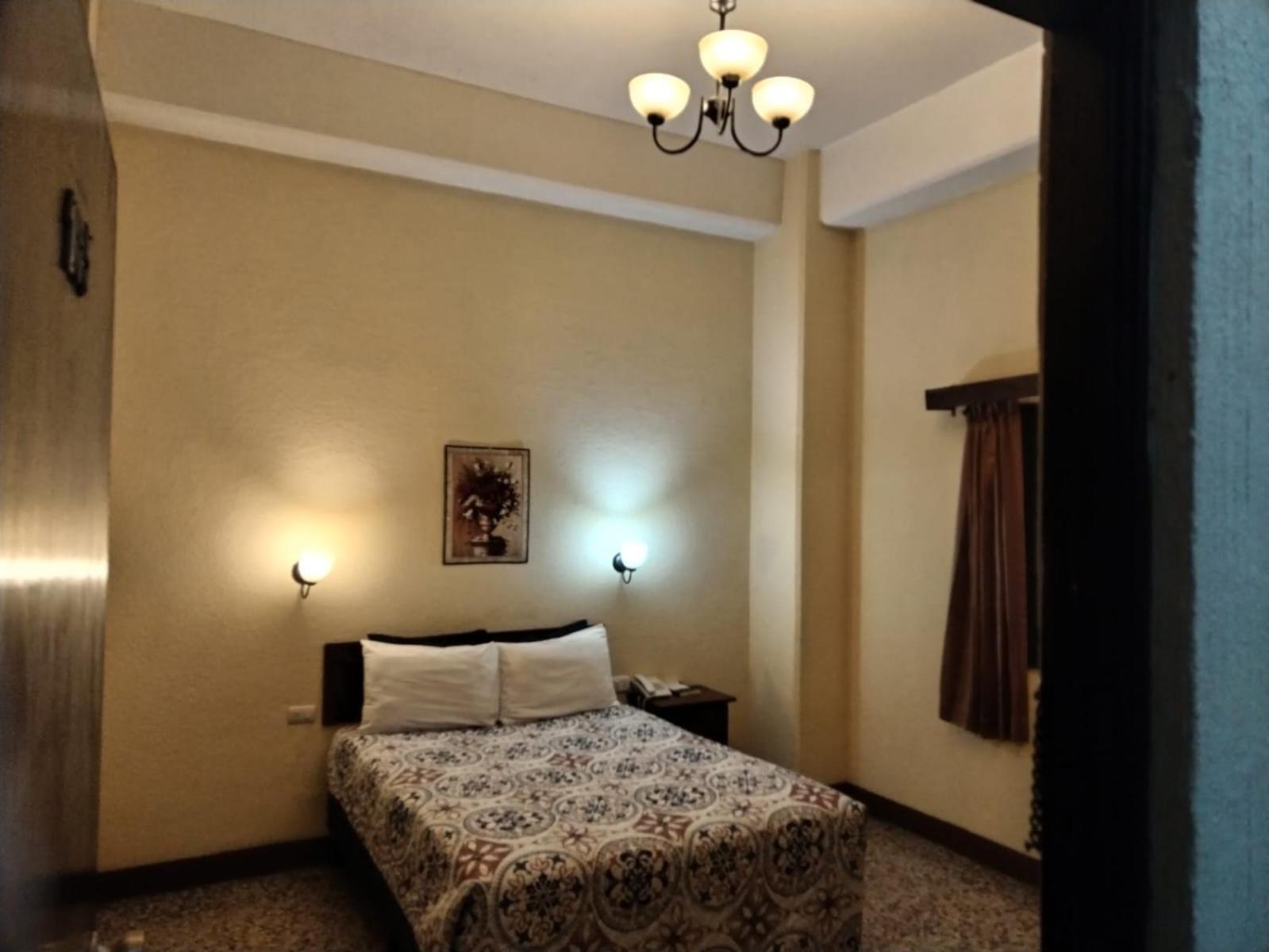 Hotel Sevilla Guatemala-Stadt Exterior foto